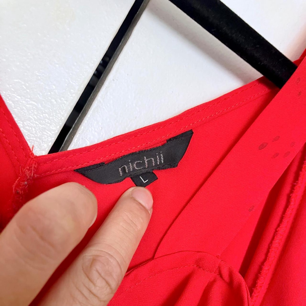 ❤️✨ VIBRANT NICHII RED COLD SHOULDER RUFFLE TOP (LARGE) ✨❤️ - Picture 6 of 6